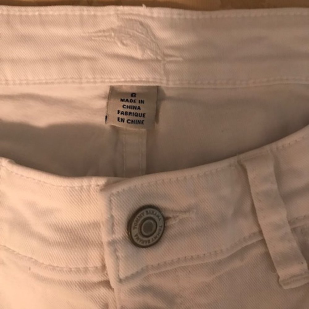 Tommy Bahama Capri white pants Size 6 - Picture 2 of 2